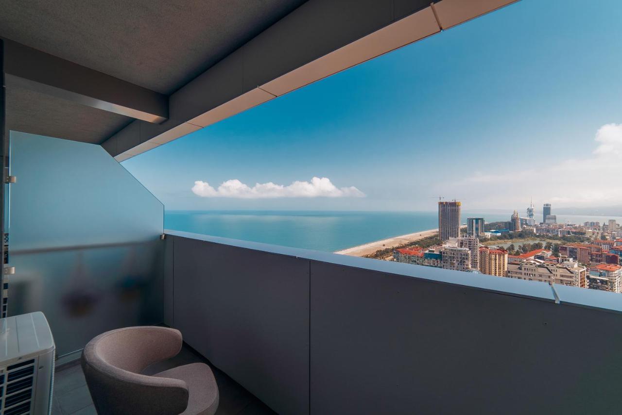 Onyx Palace Delux Batumi Exterior photo